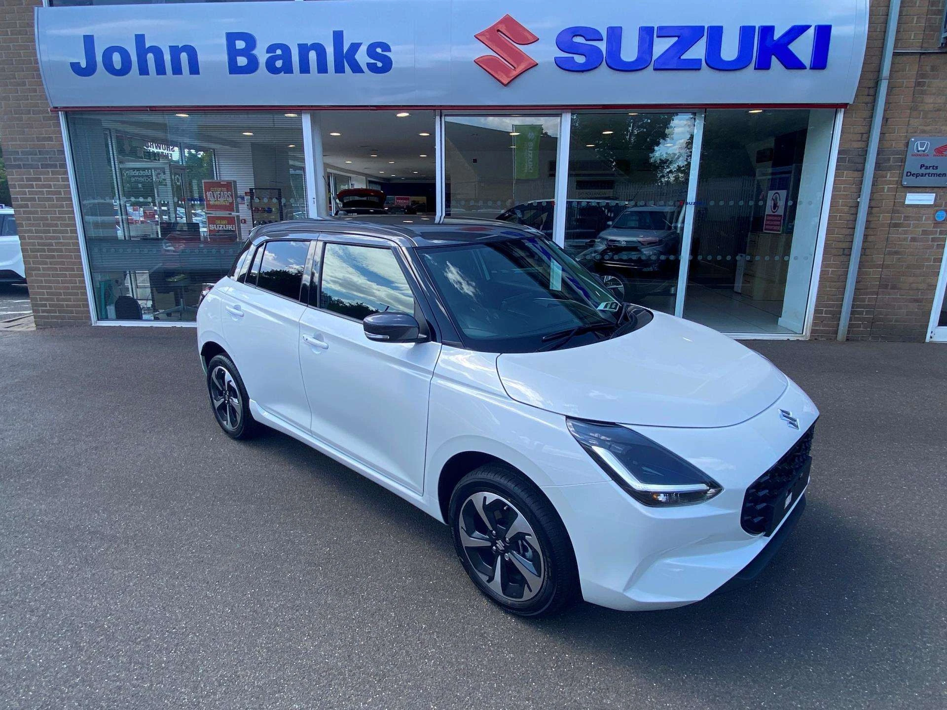 Vehicle image 3