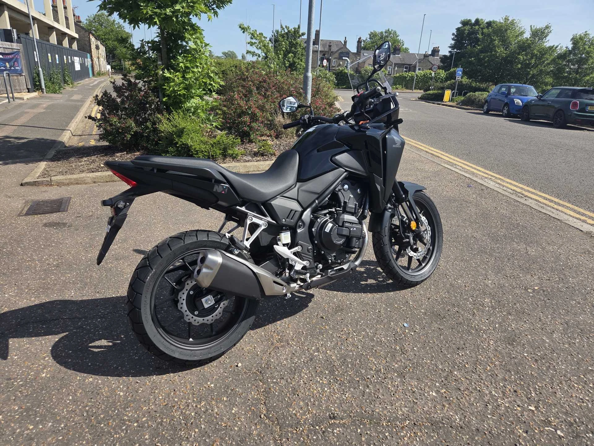 Vehicle image 3