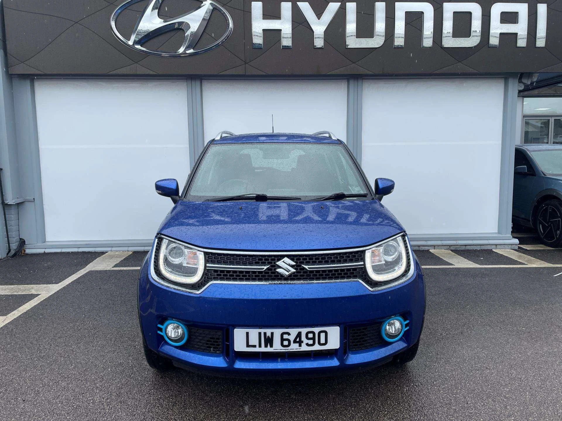 Vehicle image 4