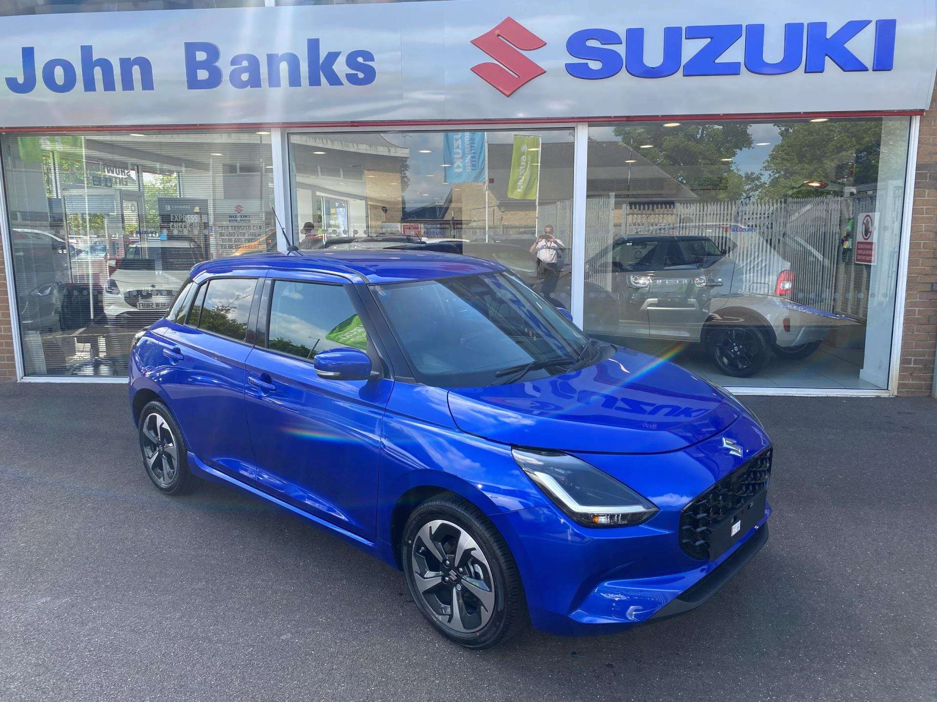 Vehicle image 3