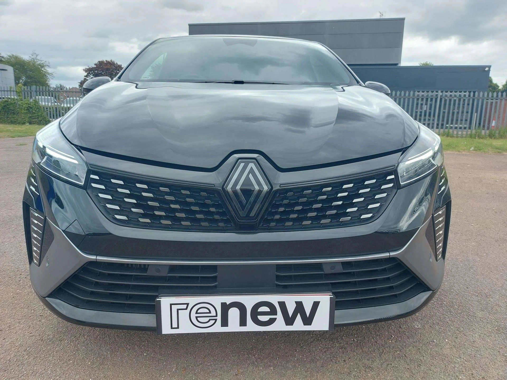 Vehicle image 6