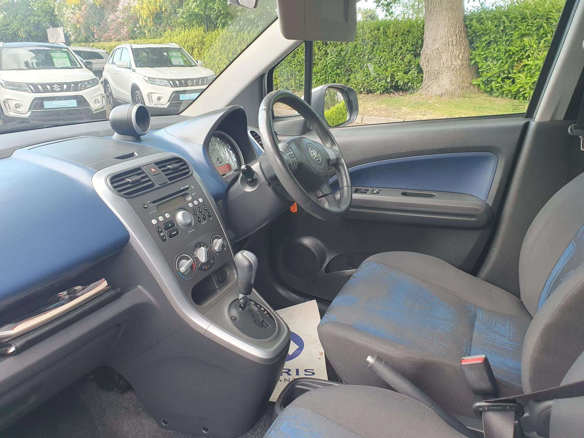 Vehicle image 7