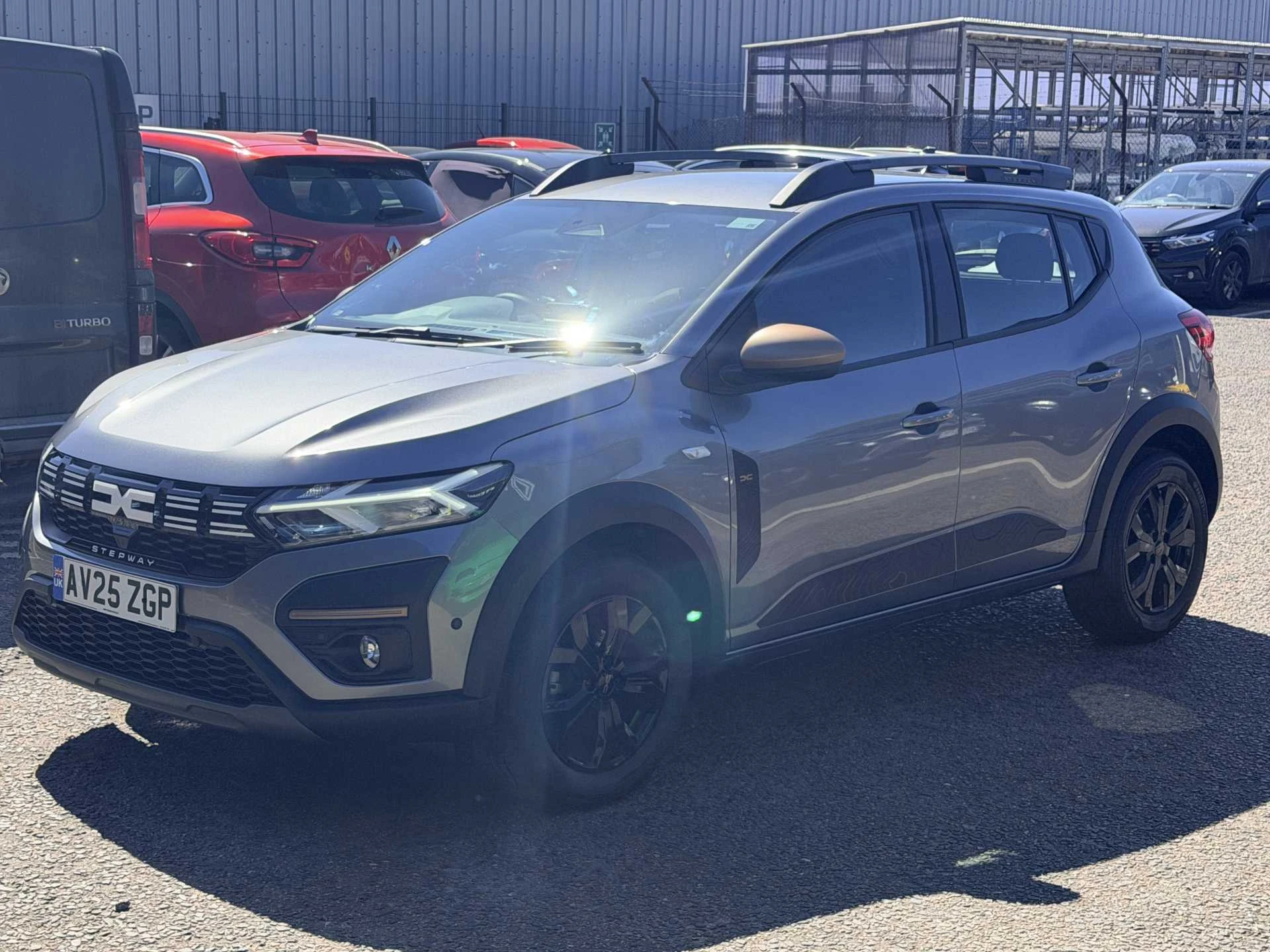 Vehicle image 5