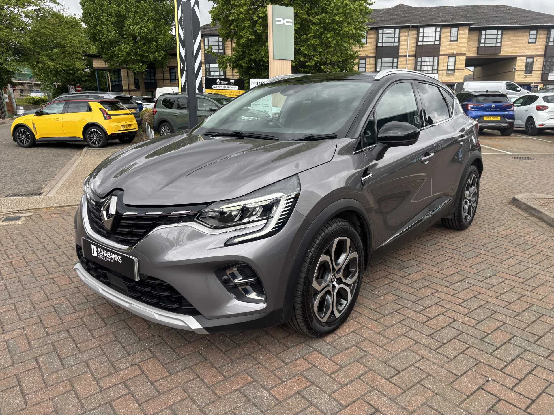 Vehicle image 7