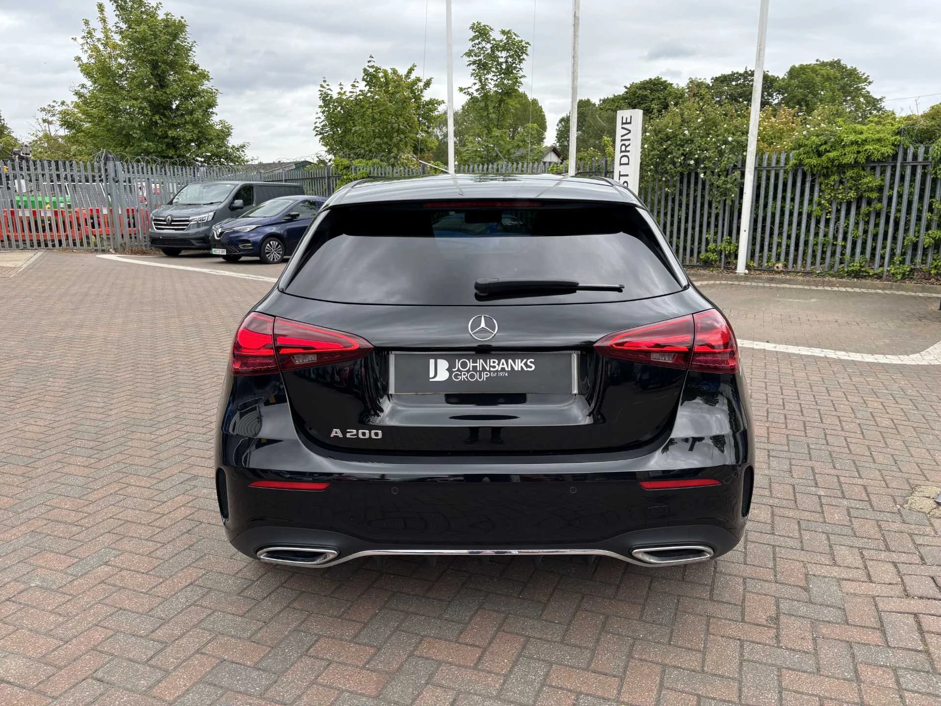 Vehicle image 3