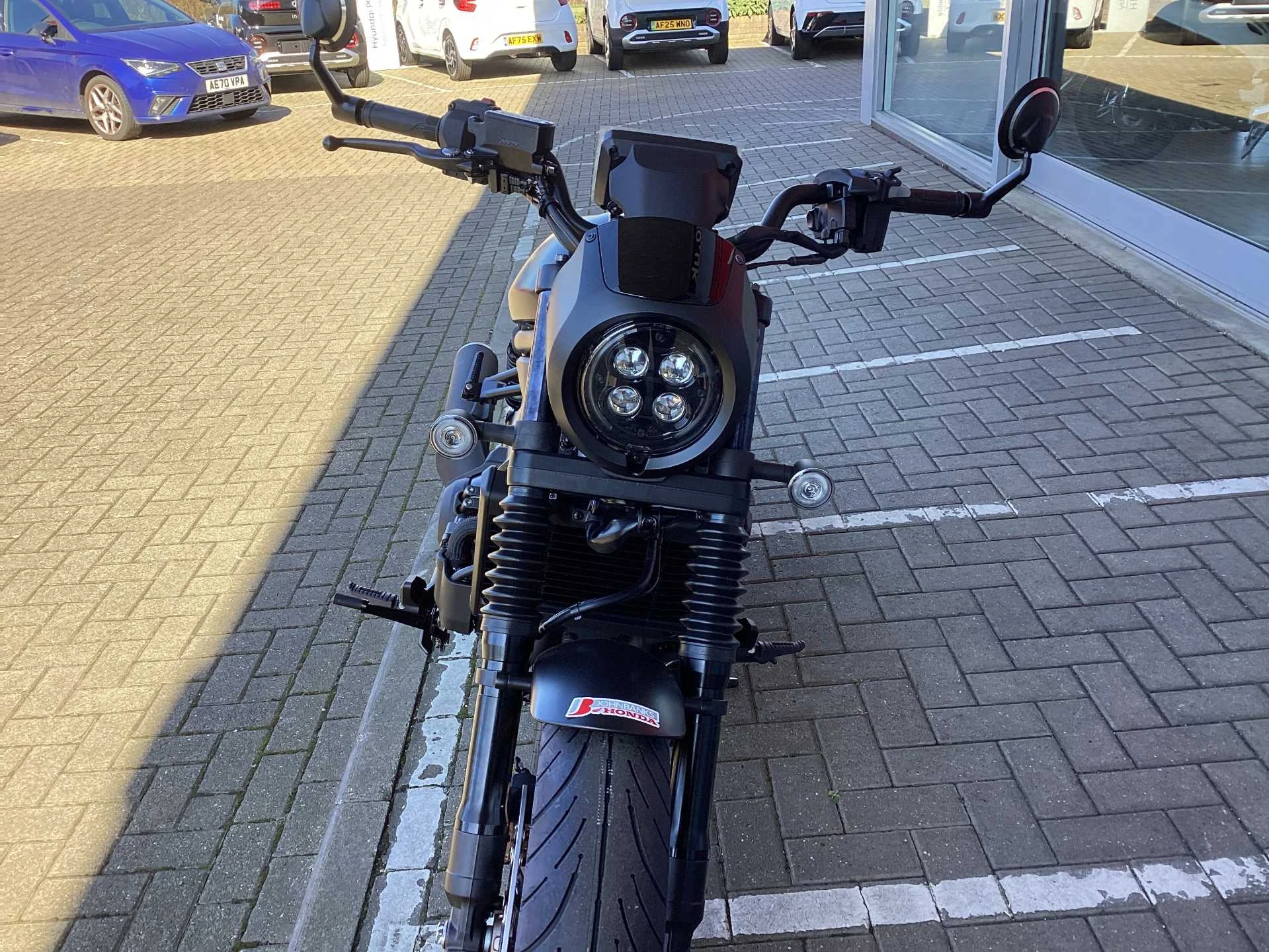 Vehicle image 4