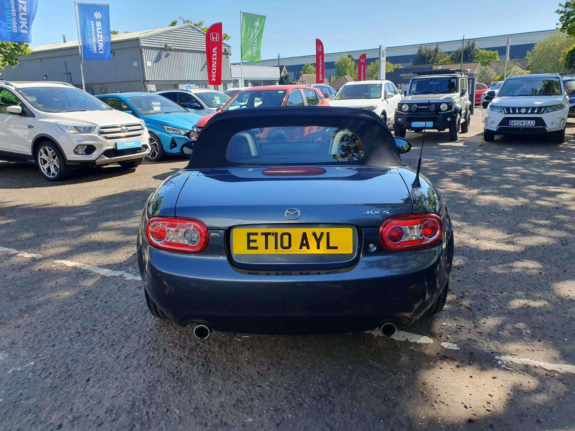 Vehicle image 4