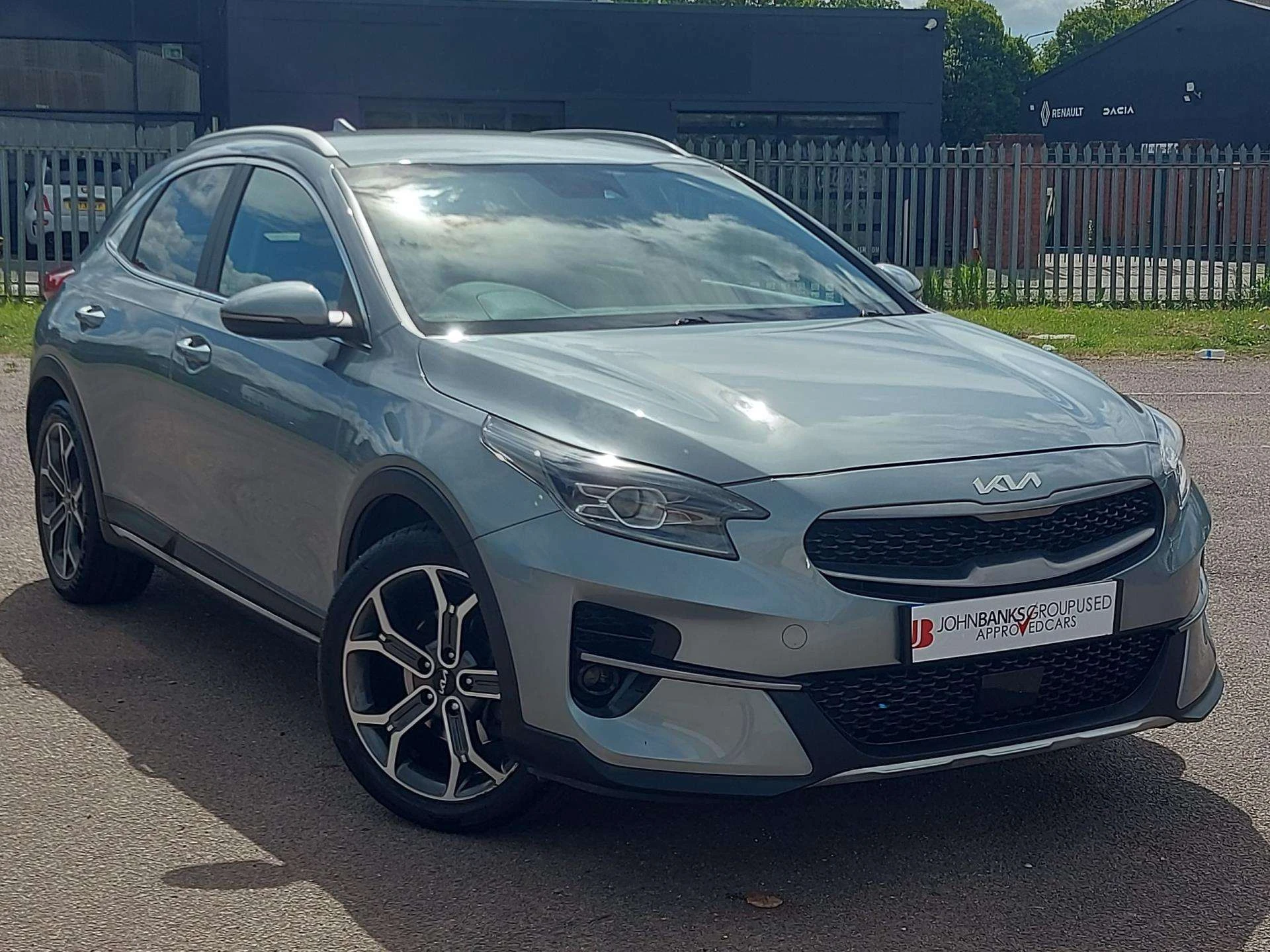 Vehicle image 1