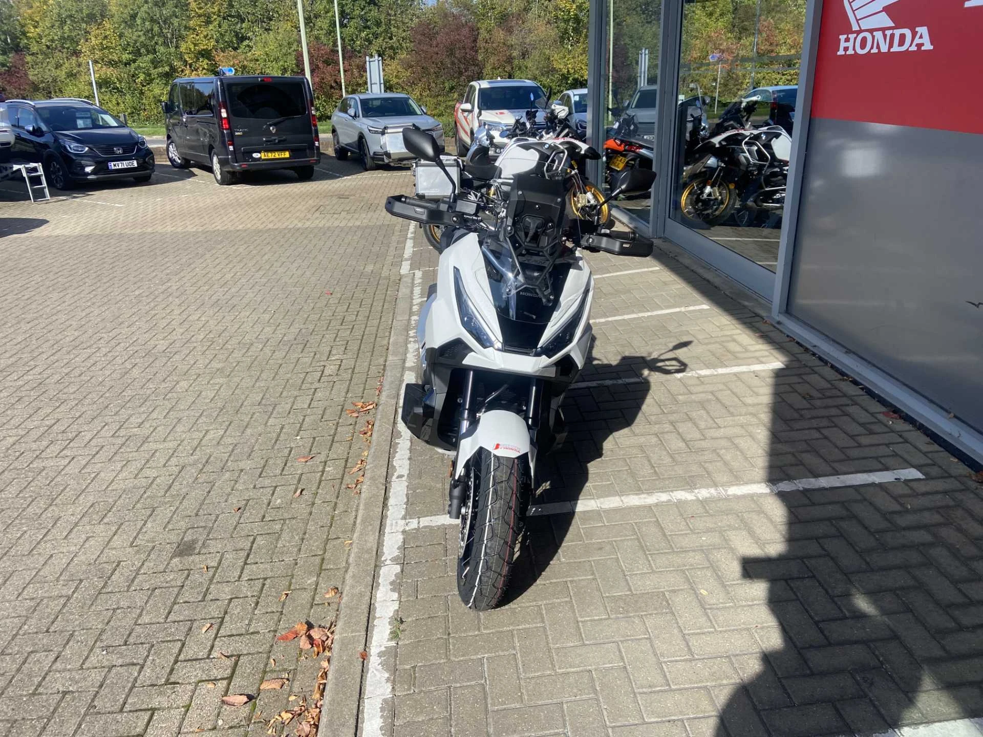 Vehicle image 3
