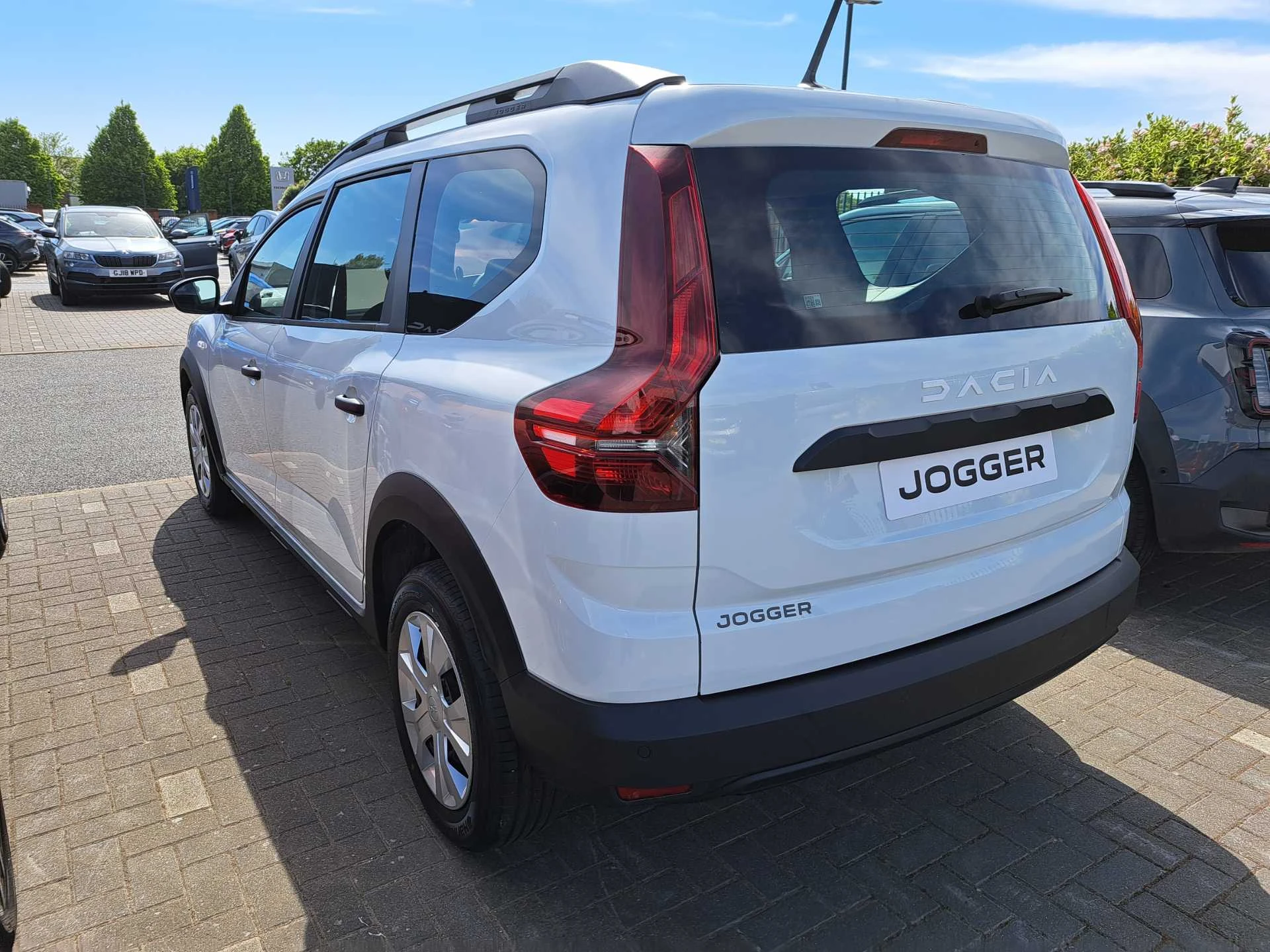 Vehicle image 4