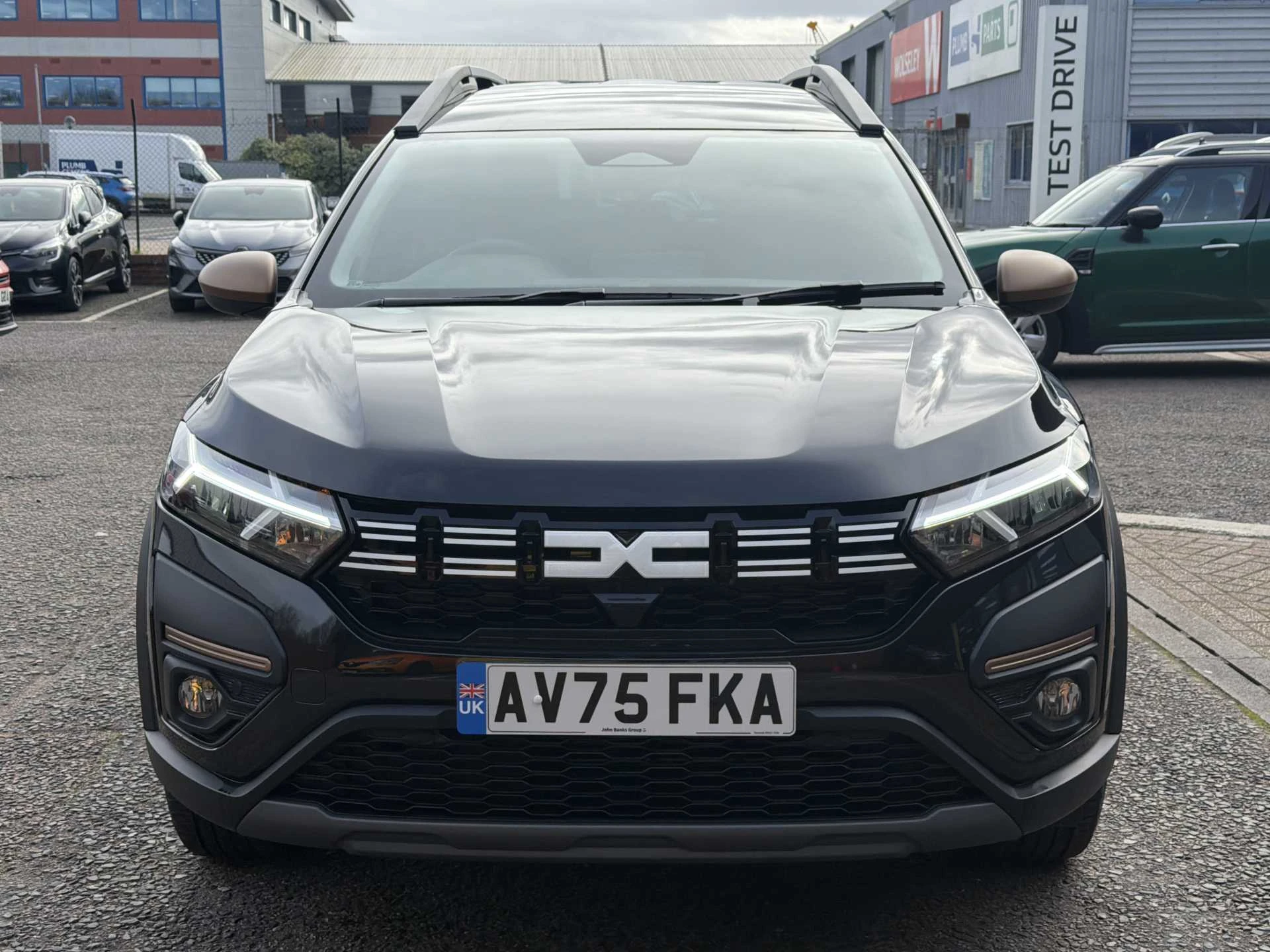 Vehicle image 6