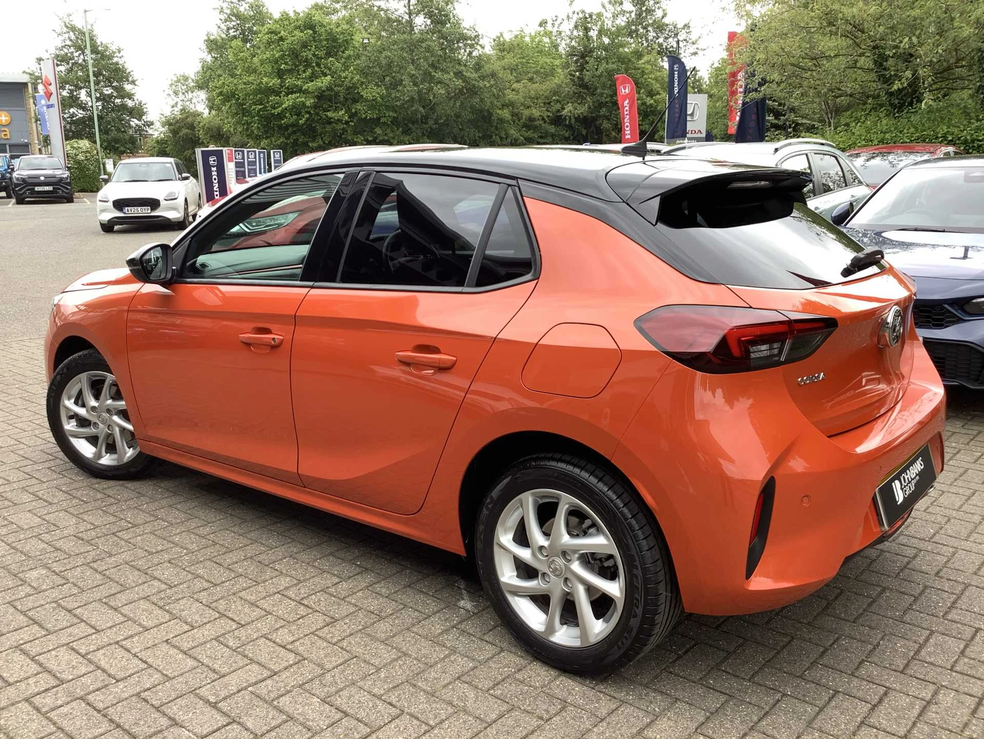 Vehicle image 5
