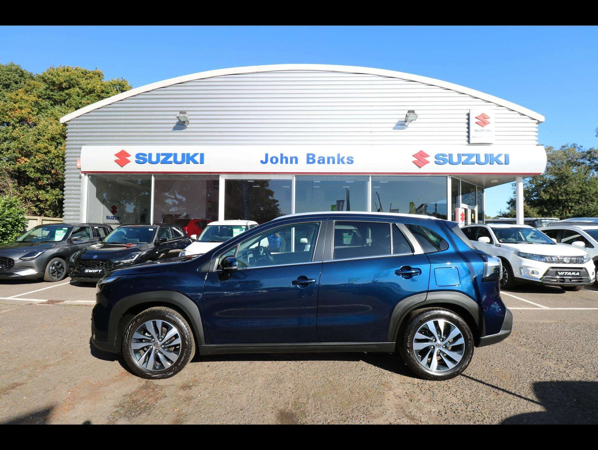 Vehicle image 6