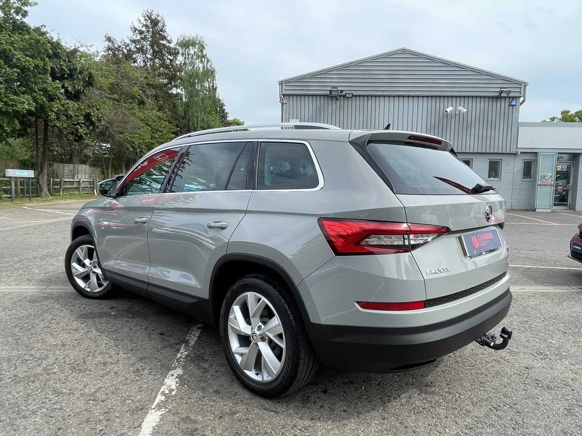 Vehicle image 3