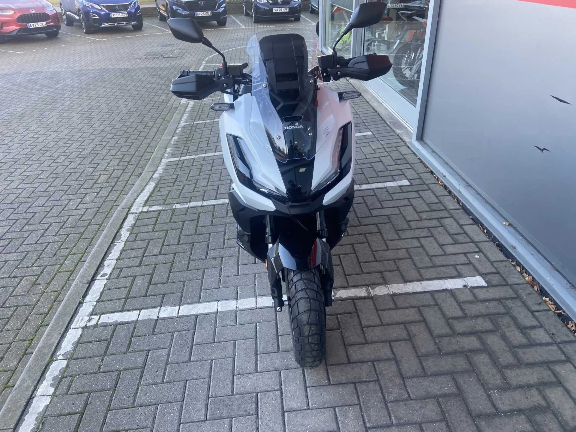 Vehicle image 3