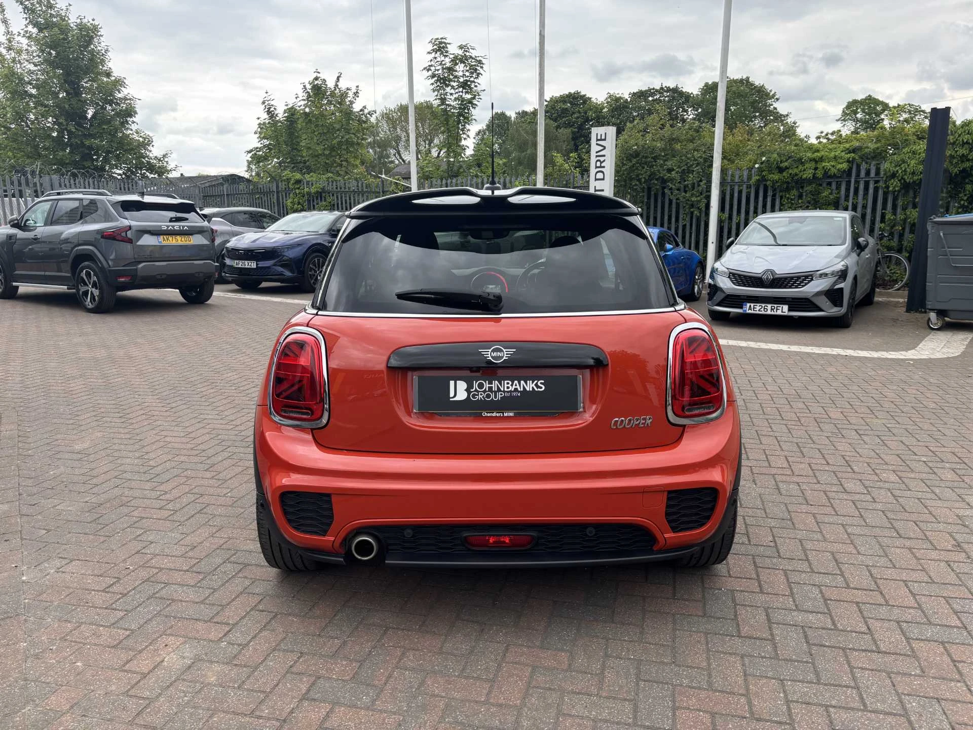 Vehicle image 3