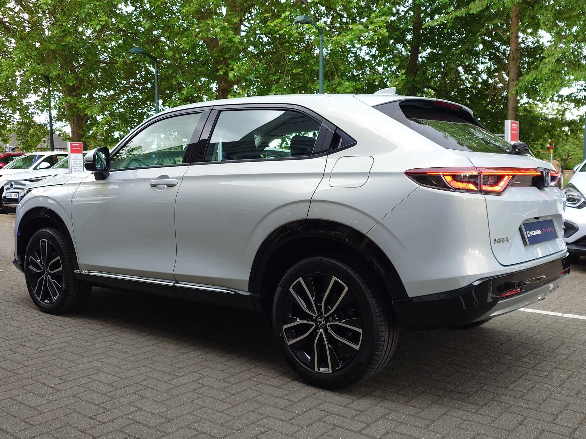 Vehicle image 3