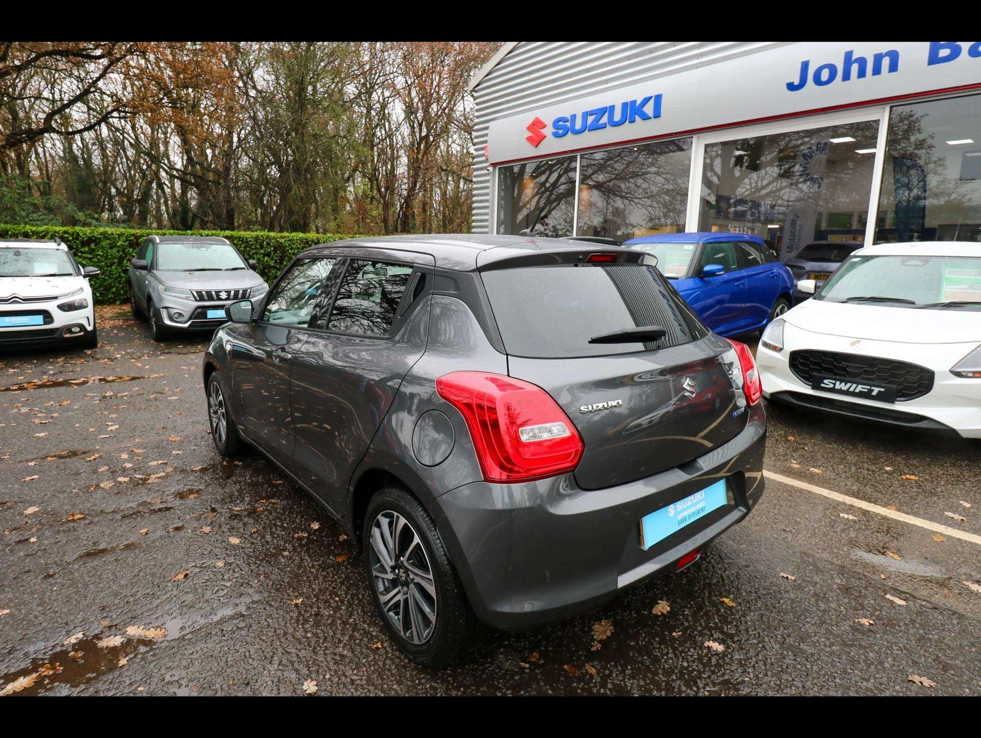 Vehicle image 6