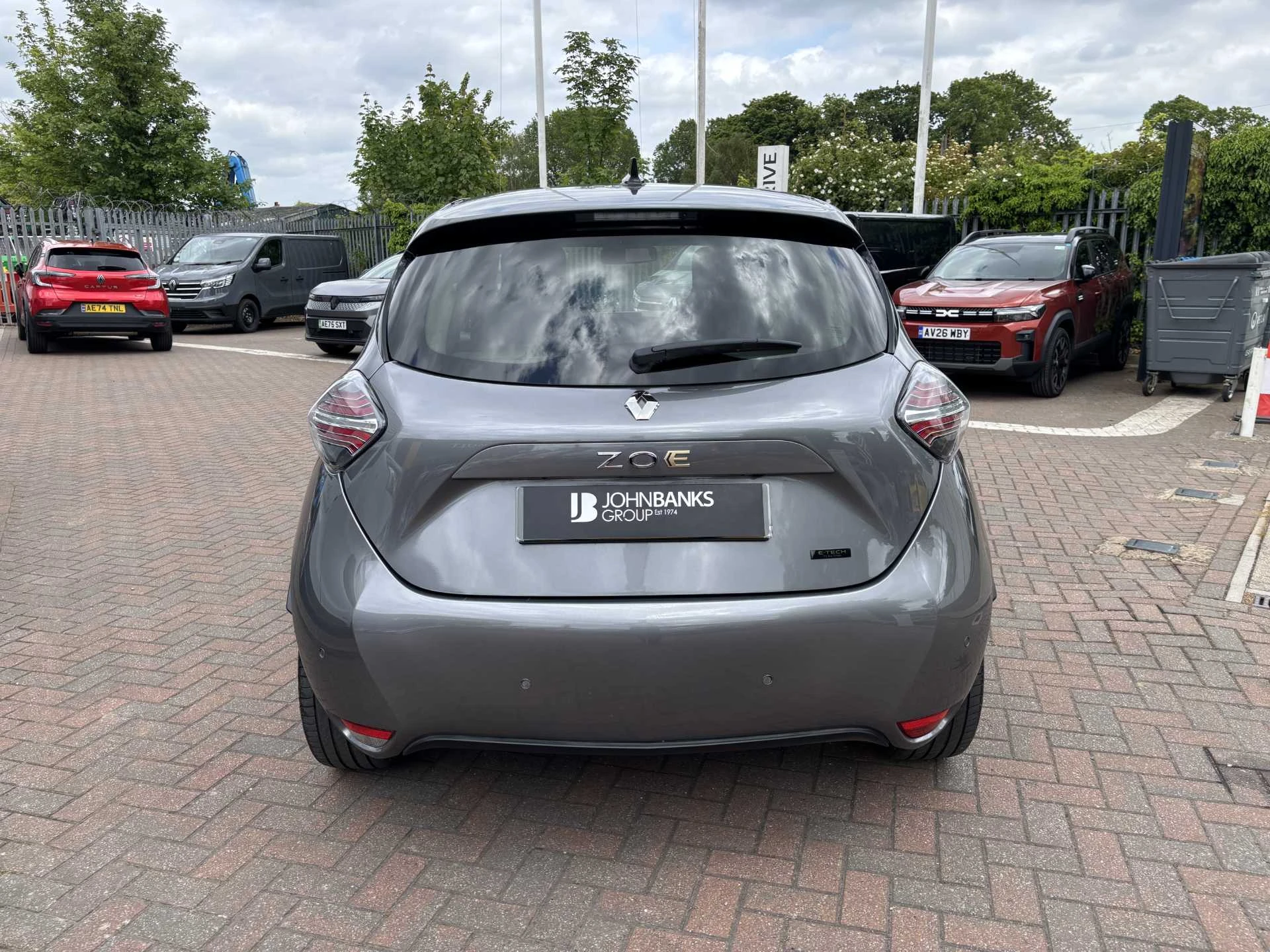 Vehicle image 3