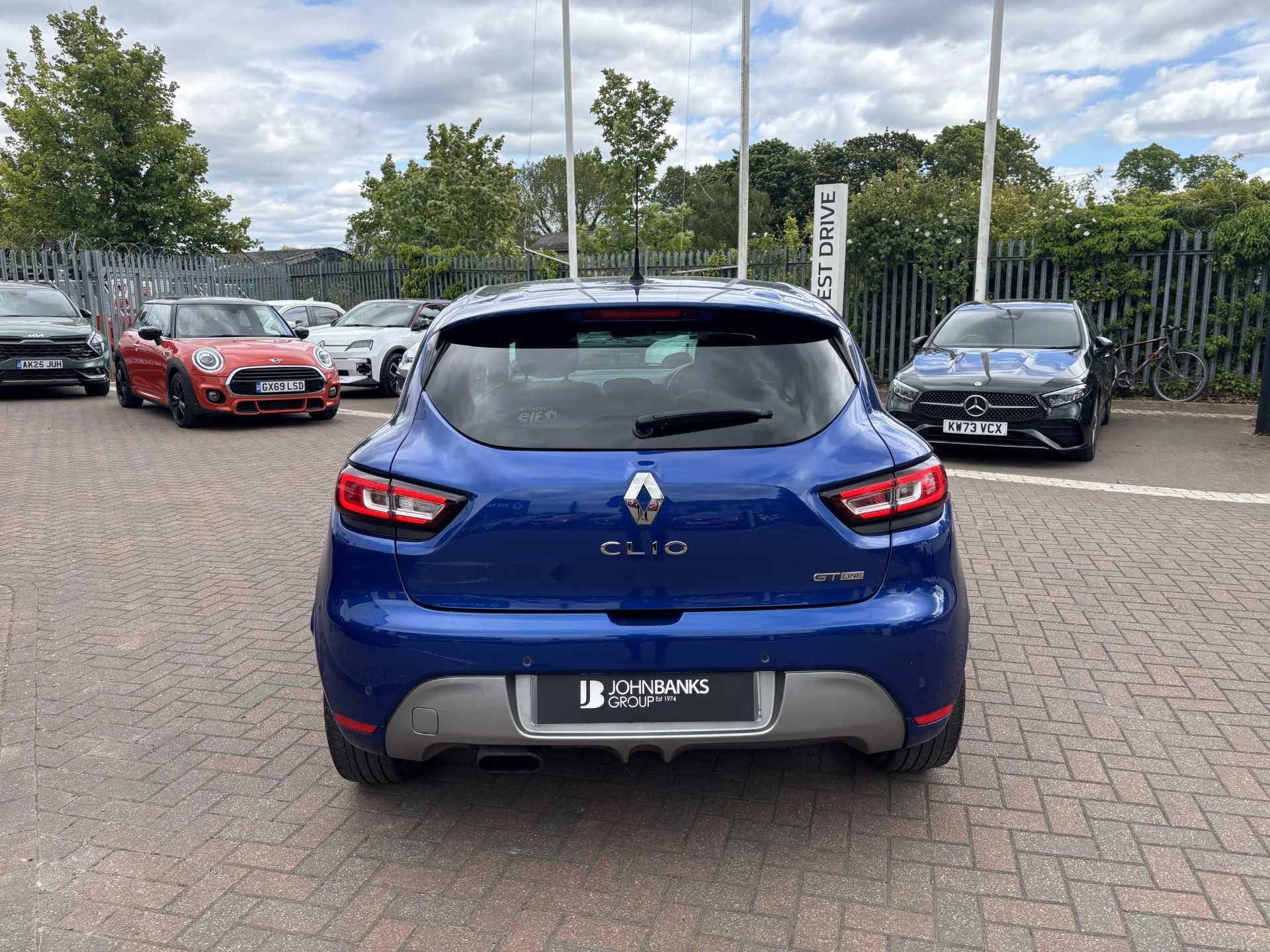 Vehicle image 3