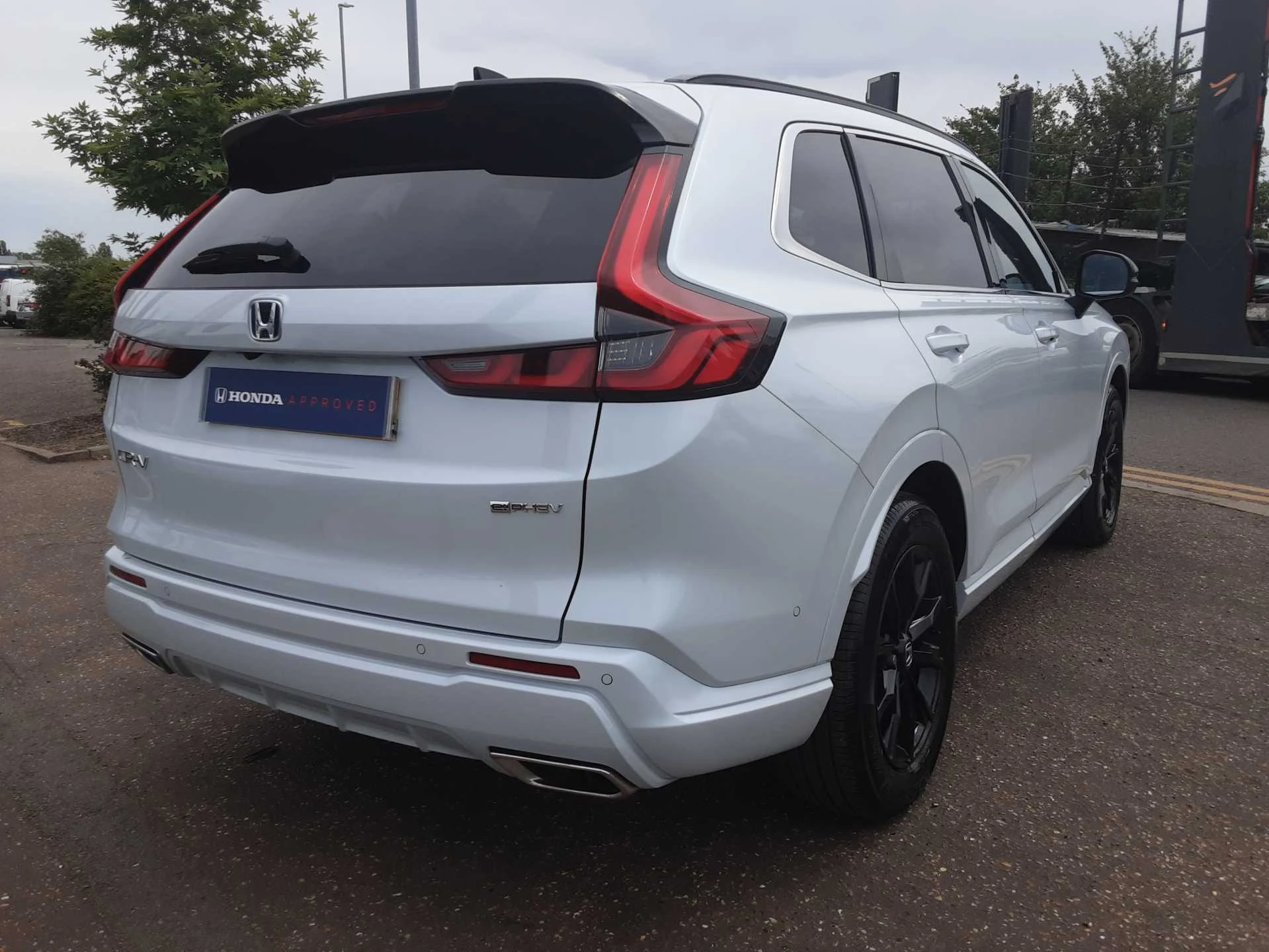 Vehicle image 6