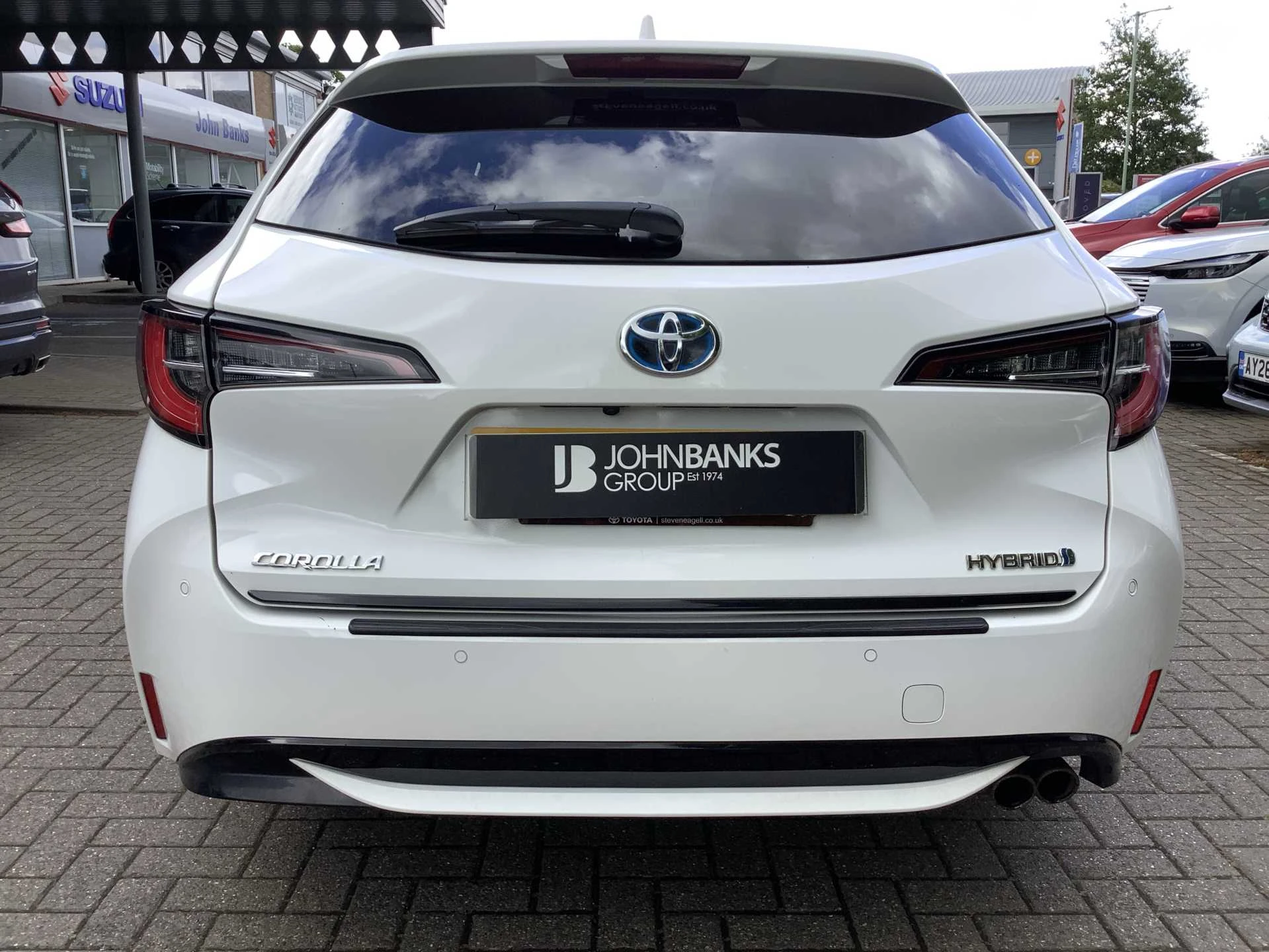 Vehicle image 6