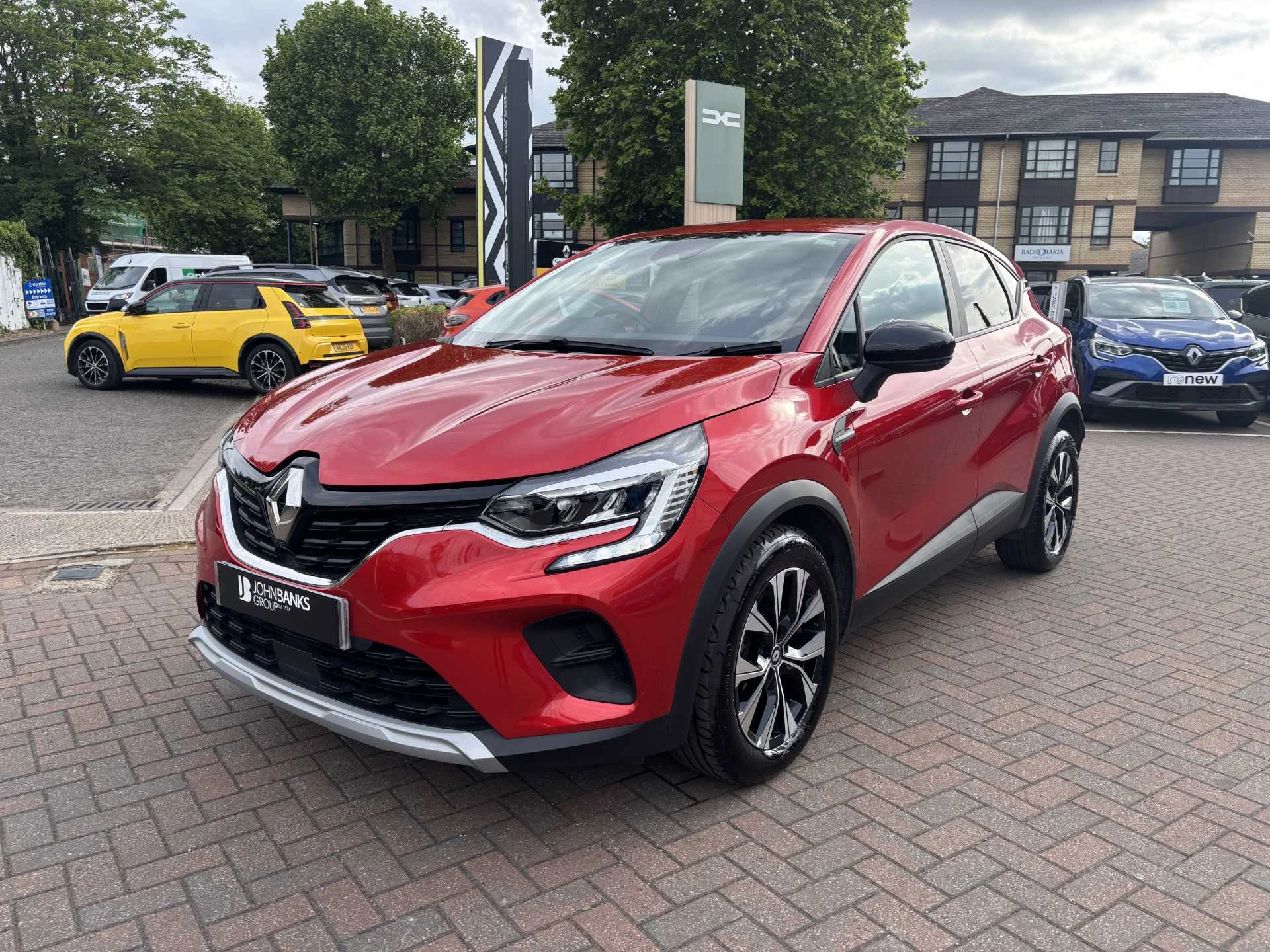 Vehicle image 7
