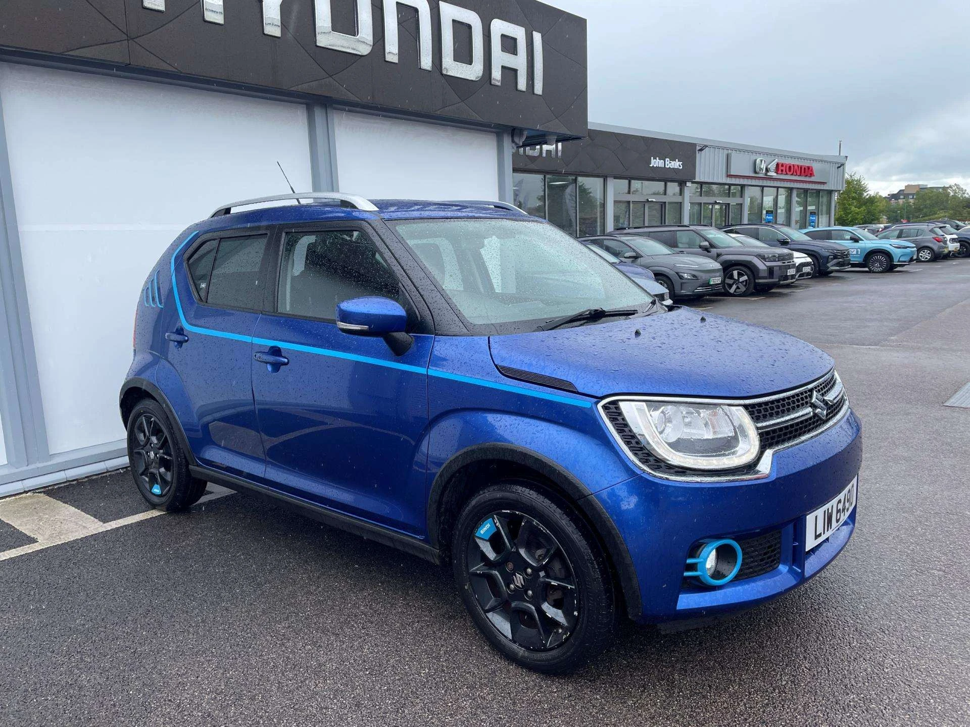 Vehicle image 5