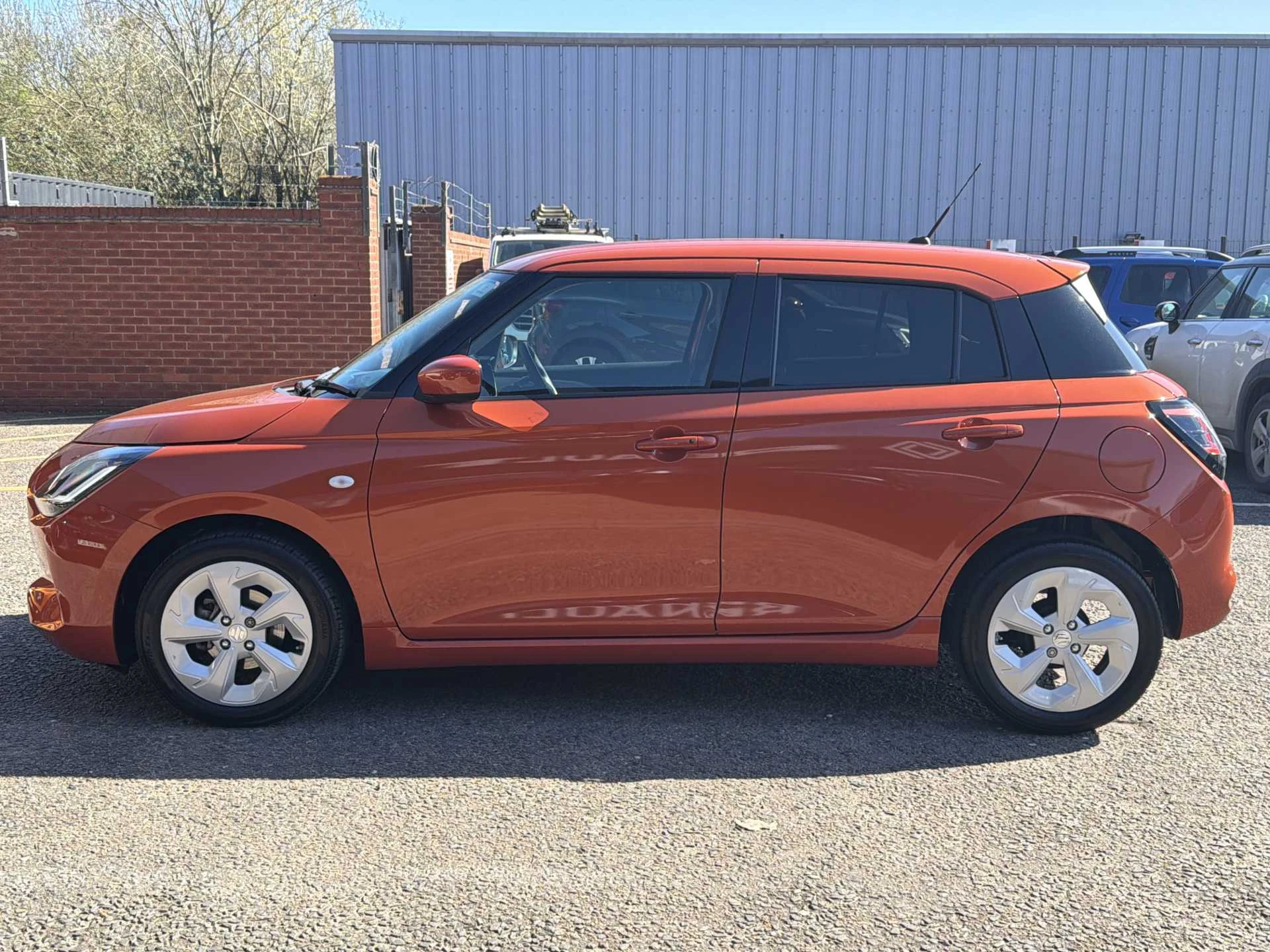 Vehicle image 7