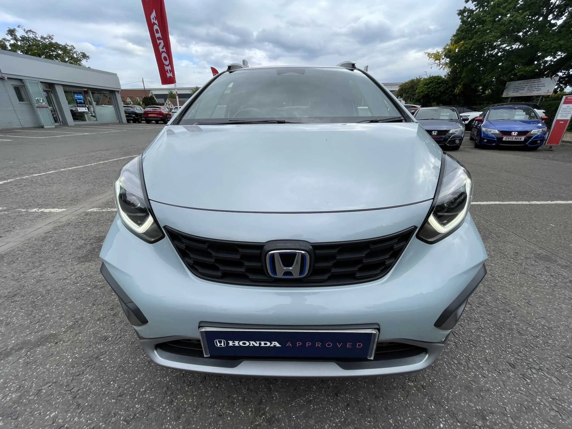 Vehicle image 6