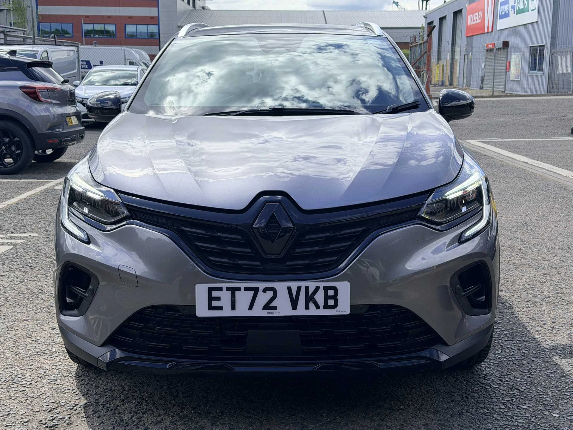 Vehicle image 6