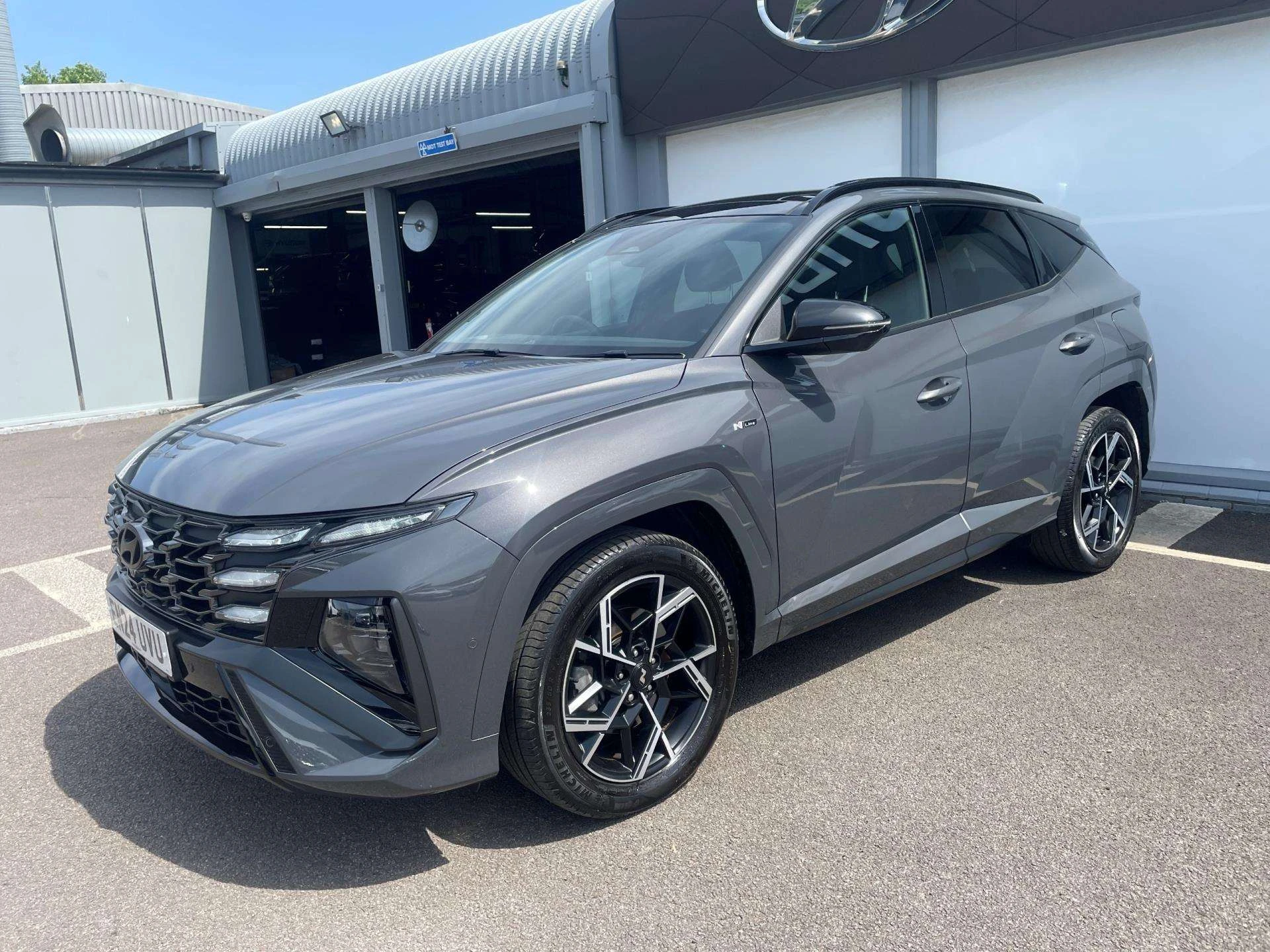Vehicle image 6