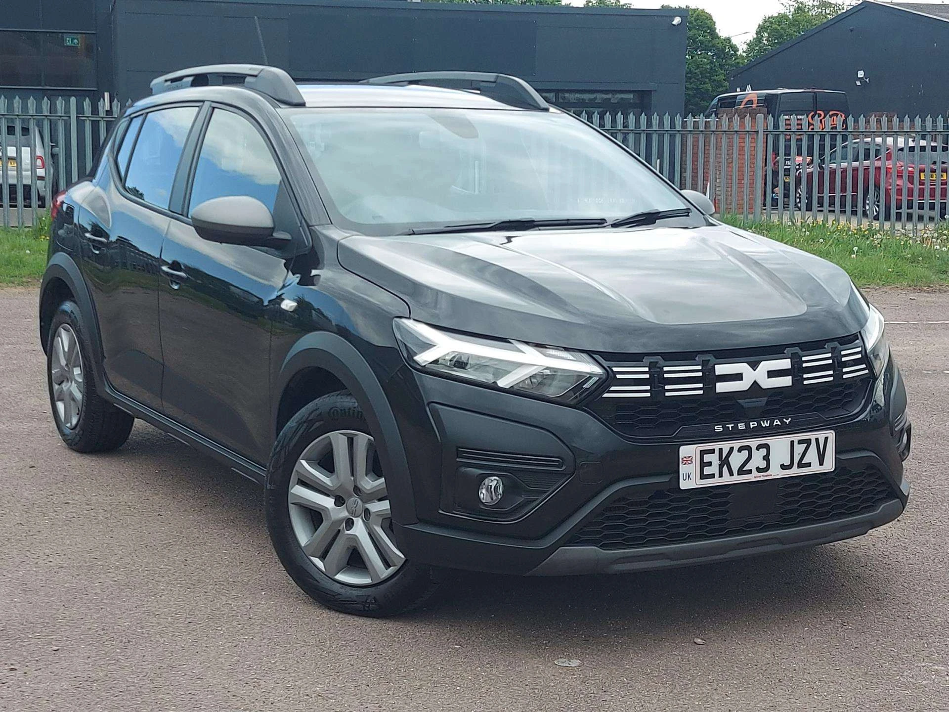 Vehicle image 4