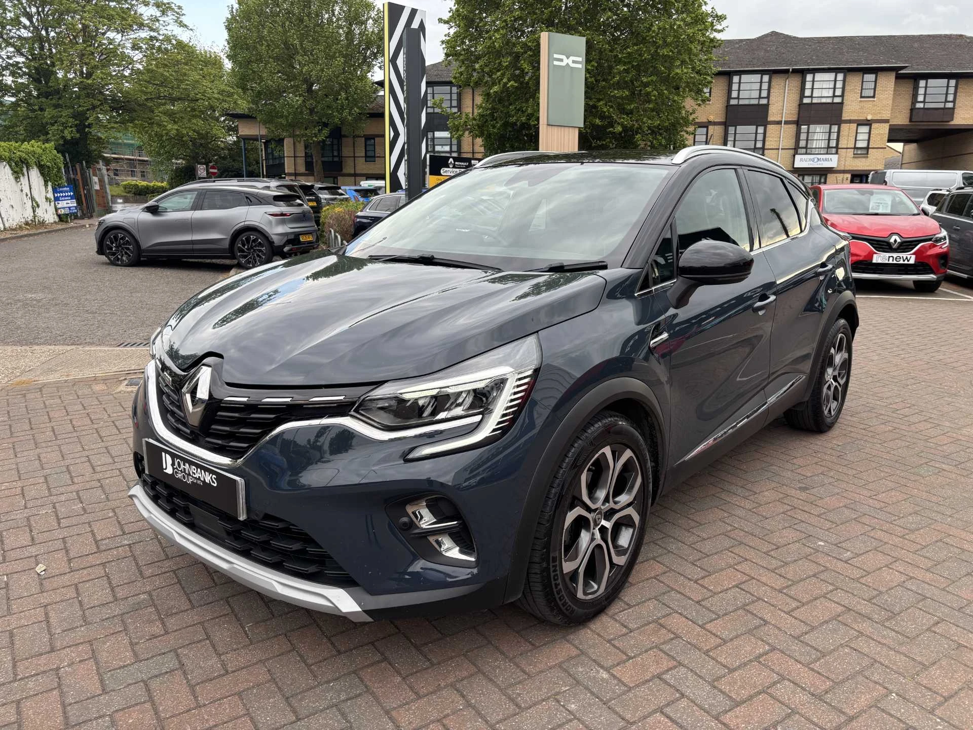 Vehicle image 7