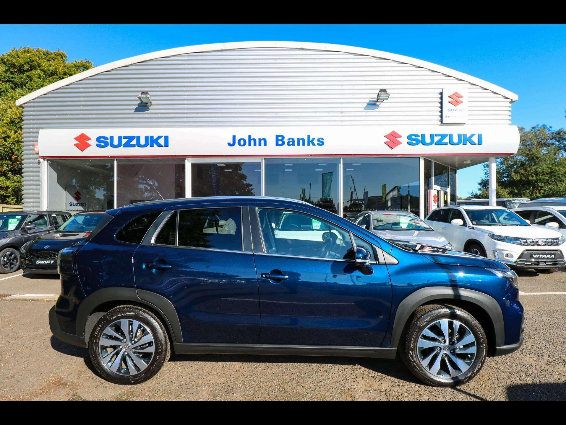 Vehicle image 4