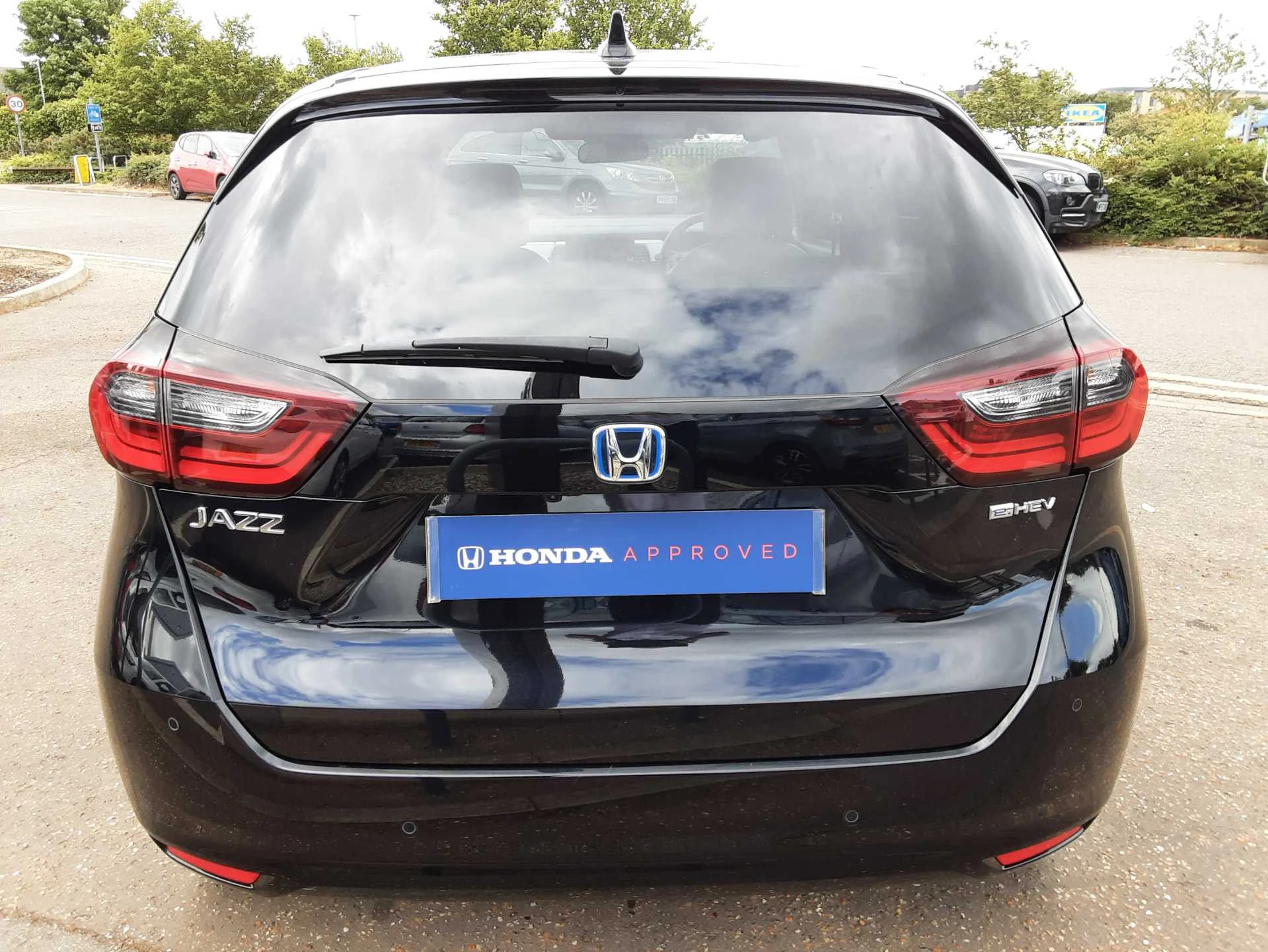 Vehicle image 6