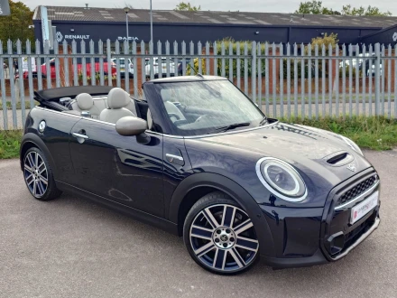 MINI Convertible Listing Image