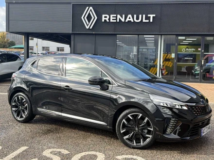 Renault Clio Listing Image