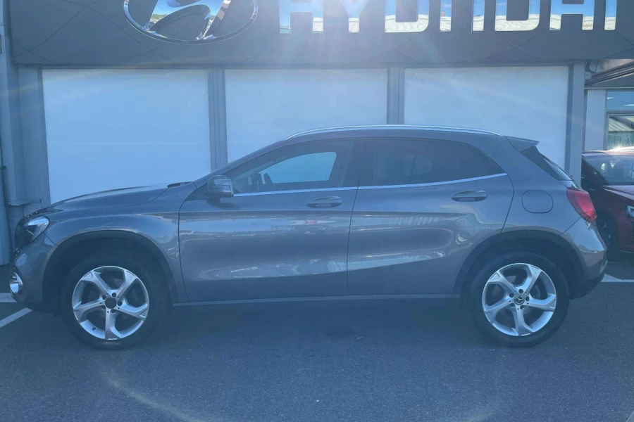 Vehicle Image - 2