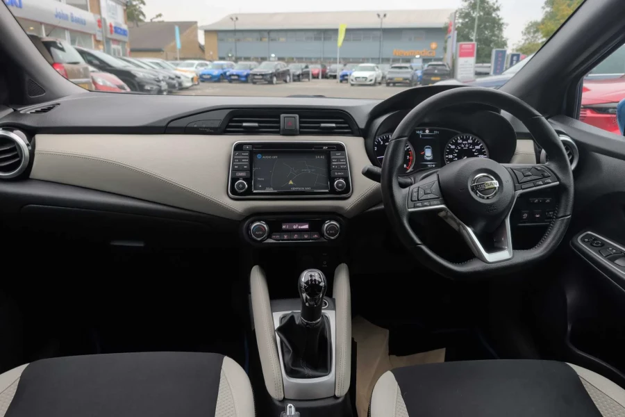 Vehicle Image - 3