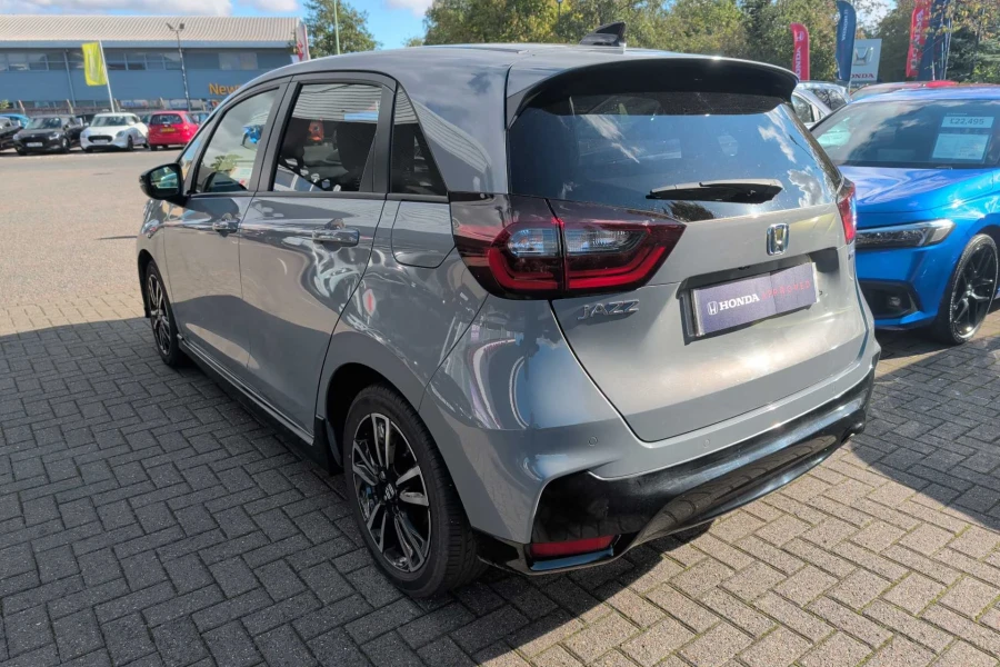 Vehicle Image - 2