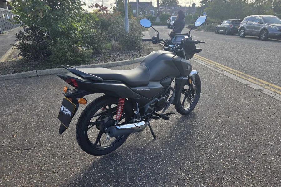 Vehicle Image - 2