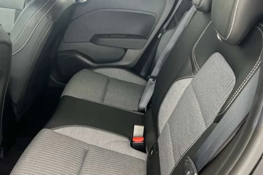 Vehicle Image - 3