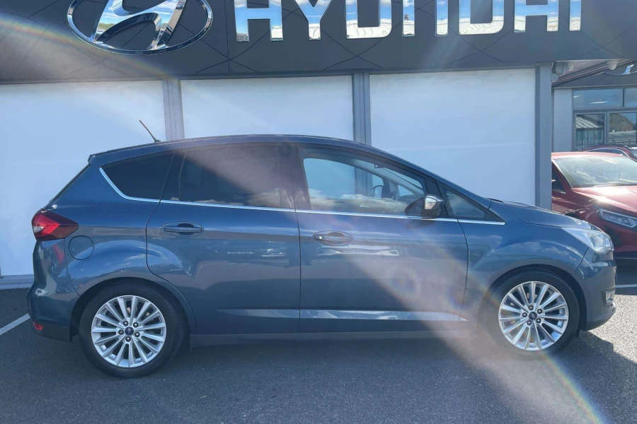 Vehicle Image - 1