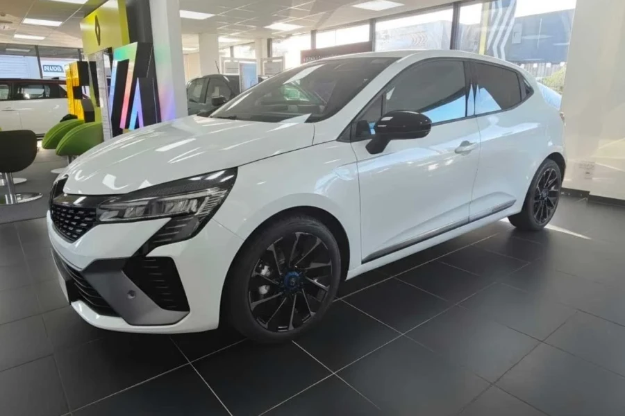 Vehicle Image - 3
