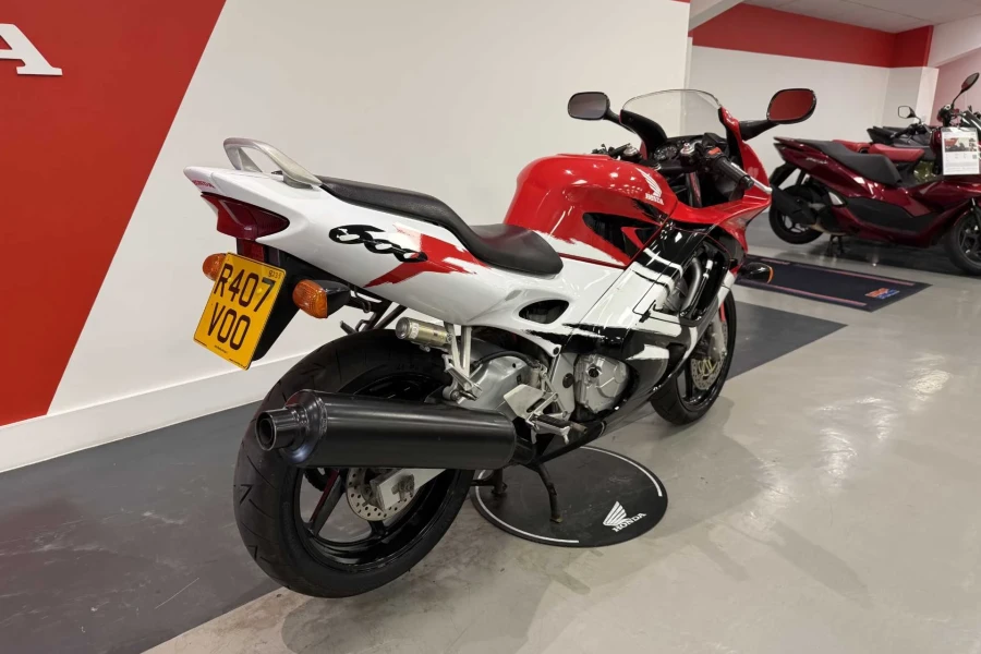 Vehicle Image - 2