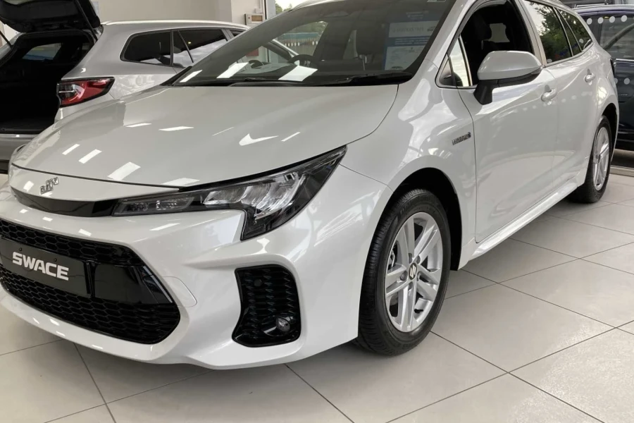 Vehicle Image - 2