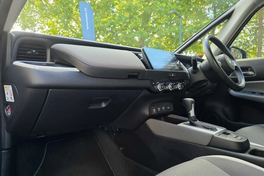 Vehicle Image - 1