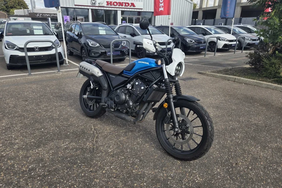 Vehicle Image - 0