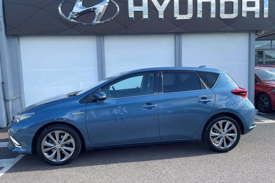 Vehicle Image - 2